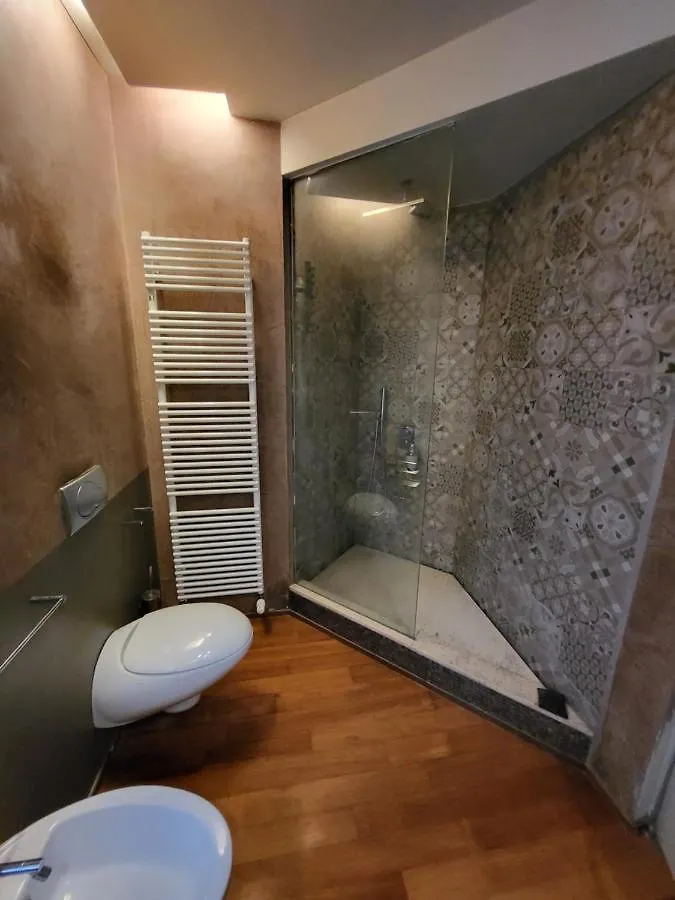Greige Apartment La Spezia Italie