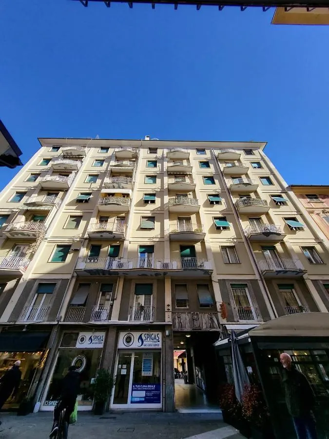 Greige Apartment La Spezia